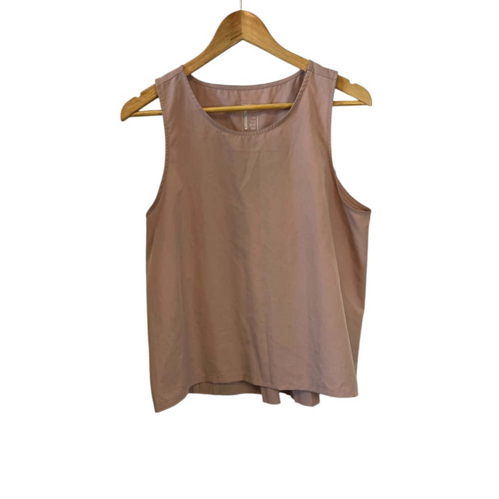 MONDETTA Blush Pink Sleeveless Pleated Back Crew Neck Top S